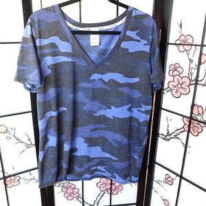 Victoria's Secret PINK Blue Black Camo V Neck Tshirt Size Large